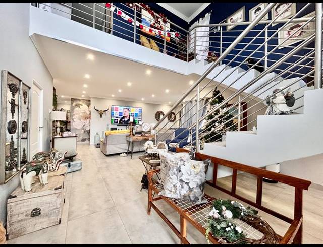 4 BEDROOM HOUSE FOR SALE IN EVERGLADES ESTATE